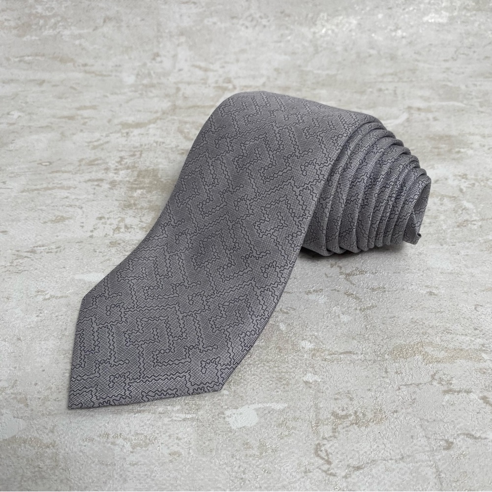 NWT Dunhill Silver & Gray Silk Tie Basket Weave
Pattern.